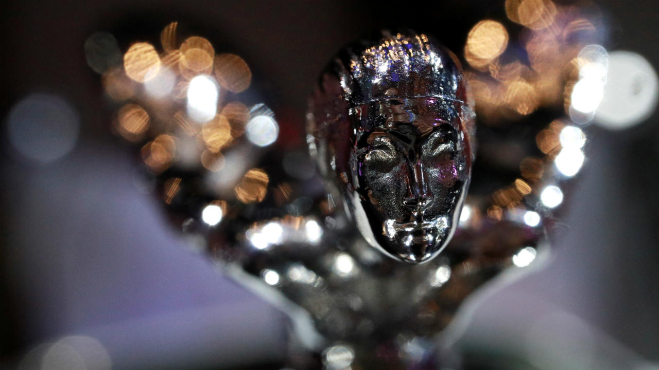 Rolls Royce unveils hybrid flying taxi that will take to the skies by 2019-end Rolls Royce unveils hybrid flying taxi that will take to the skies by 2019-end