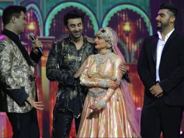 IIFA 2018 highlights: Rekha performs to her classic hits; Karan Johar, Riteish Deshmukh's non-stop banter IIFA 2018 highlights: Rekha performs to her classic hits; Karan Johar, Riteish Deshmukh's non-stop banter