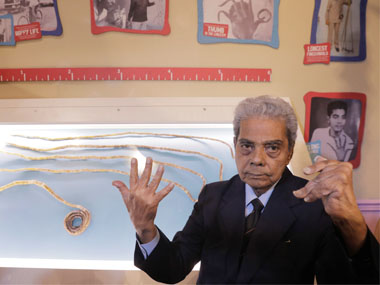 Guinness record holder Shridhar Chillal cuts world's longest nails in New York after 66 years; hand permanently disabled Guinness record holder Shridhar Chillal cuts world's longest nails in New York after 66 years; hand permanently disabled