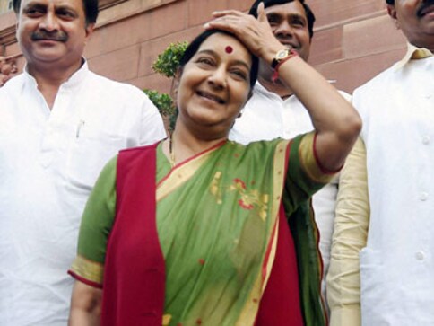 Sushma Swaraj vacates official residence; Twitterati hails former external affairs minister for 'setting example' Sushma Swaraj vacates official residence; Twitterati hails former external affairs minister for 'setting example'