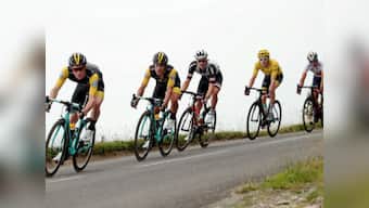 Tour de France 2018: Geraint Thomas stretches yellow jersey lead as Slovenia's Primoz Roglic wins 19th stage