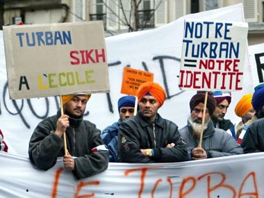 Does Right to Freedom of Religion extend to wearing religious headgear during sporting event, Supreme Court asks Centre