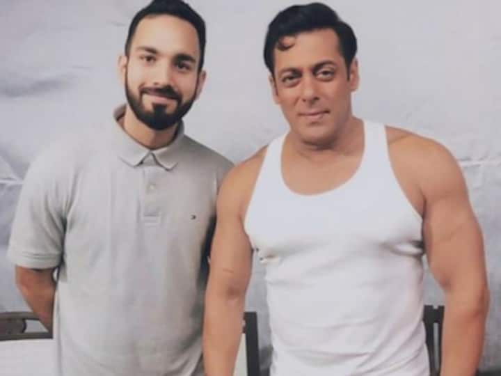 Salman Khan’s new Bharat look leaked, actor resembles yesteryear star with a curl and white vest