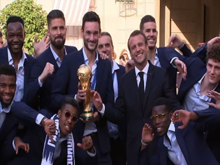 France gives World Cup winners a heroes' welcome home