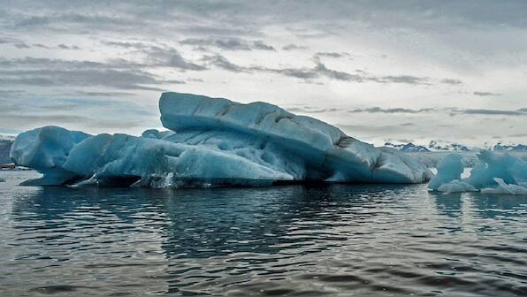 Global sea levels could rise by 2 metres displacing around 180 mn people by 2100 says latest UN study