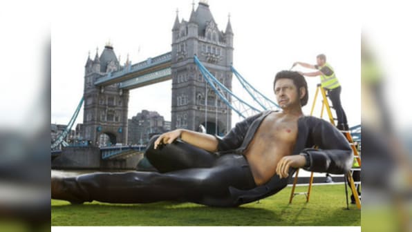 Jeff Goldblum's 25-foot statue erected in London to commemorate 25 years of Jurassic Park