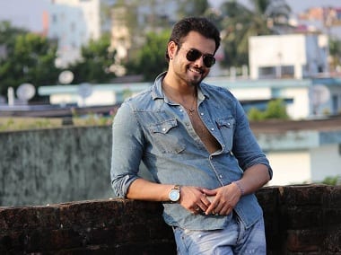 Bengali television actor Joy Mukherjee arrested for threatening Mone Pore Ajo Sei Din co-star Sayantika Banerjee