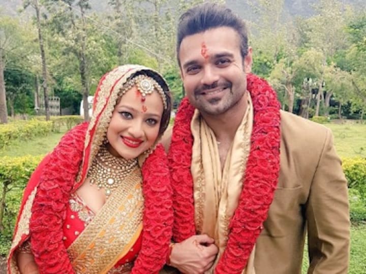 Mithun Chakraborty's son Mahaakshay, out on anticipatory bail, marries actress Madalsa Sharma