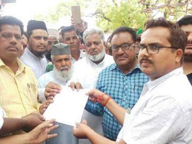 Mandsaur rape case spurs protests by Hindu, Muslim groups; lawyers refuse to represent accused Mandsaur rape case spurs protests by Hindu, Muslim groups; lawyers refuse to represent accused