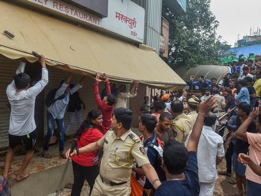 Maratha quota agitation: Internet services suspended in Navi Mumbai after protesters resort to arson Maratha quota agitation: Internet services suspended in Navi Mumbai after protesters resort to arson