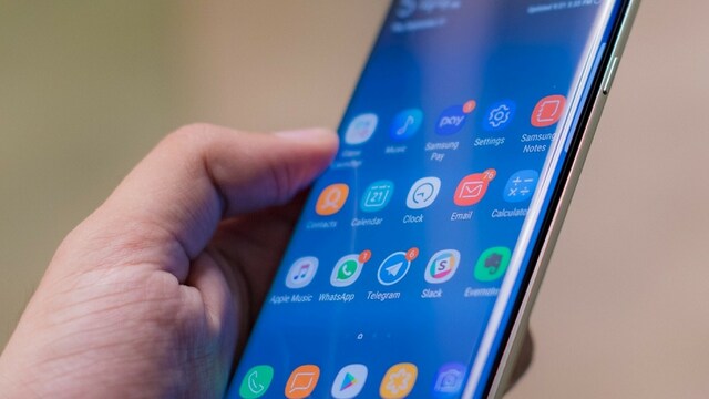 Samsung Messages Bug Is Sending Images From Your Phone To Random Contacts By Itself Tech News 3308