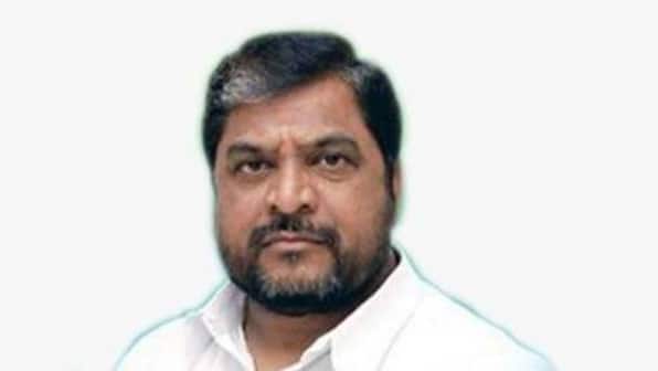 Maharashtra MP Raju Shetti warns of stopping milk supply to Mumbai if govt doesn't provide subsidy to dairy farmers
