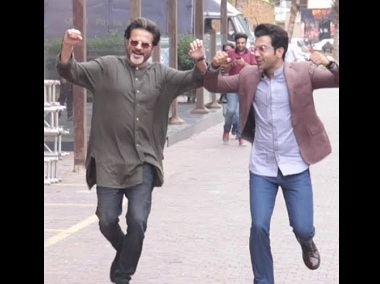 Rajkummar Rao replicates Anil Kapoor's signature step from Ram Lakhan during Fanney Khan promotions Rajkummar Rao replicates Anil Kapoor's signature step from Ram Lakhan during Fanney Khan promotions