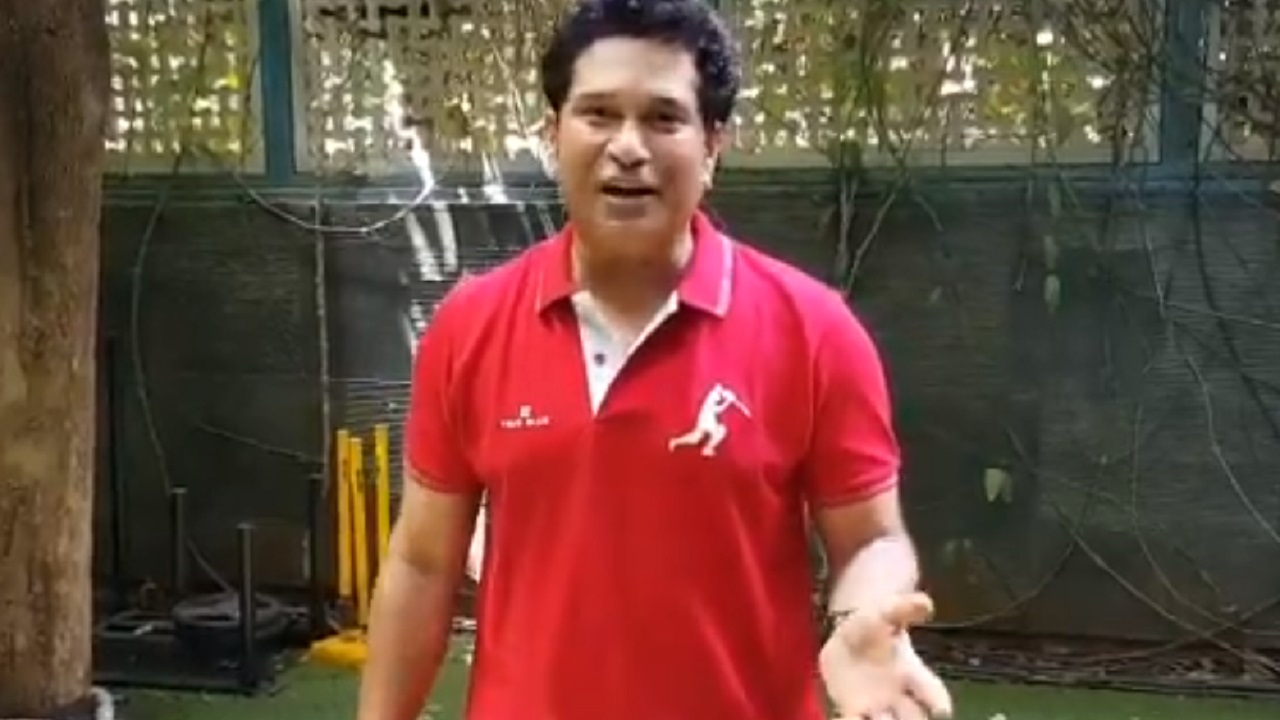 Sachin Tendulkar kicks off KitUpChallenge on Twitter, Virat Kohli and others join Sachin Tendulkar kicks off KitUpChallenge on Twitter, Virat Kohli and others join