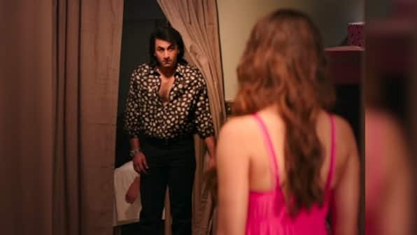 Sanju song 'Mujhe Chaand Pe Le Chalo' is a sensuous number featuring Ranbir Kapoor, Karishma Tanna