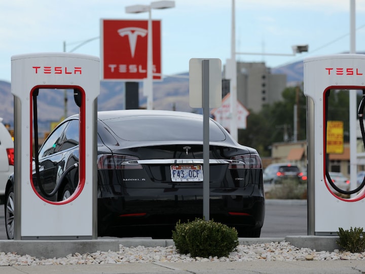 We don't believe Elon Musk has funds to take Tesla private: JPMorgan Chase