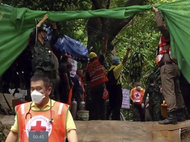 Thailand cave rescue: All 12 boys and coach rescued safely; four rescue divers yet to emerge Thailand cave rescue: All 12 boys and coach rescued safely; four rescue divers yet to emerge