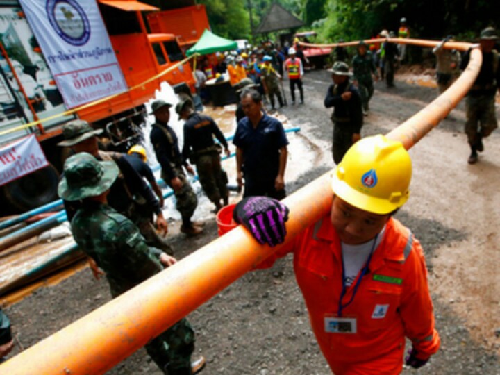 Thailand cave rescue: Officials contemplate ways to extract trapped football team after forecast of heavy rains on weekend