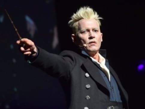 Johnny Depp trolled for appearing in Fantastic Beasts trailer, performing at San Diego Comic Con Johnny Depp trolled for appearing in Fantastic Beasts trailer, performing at San Diego Comic Con