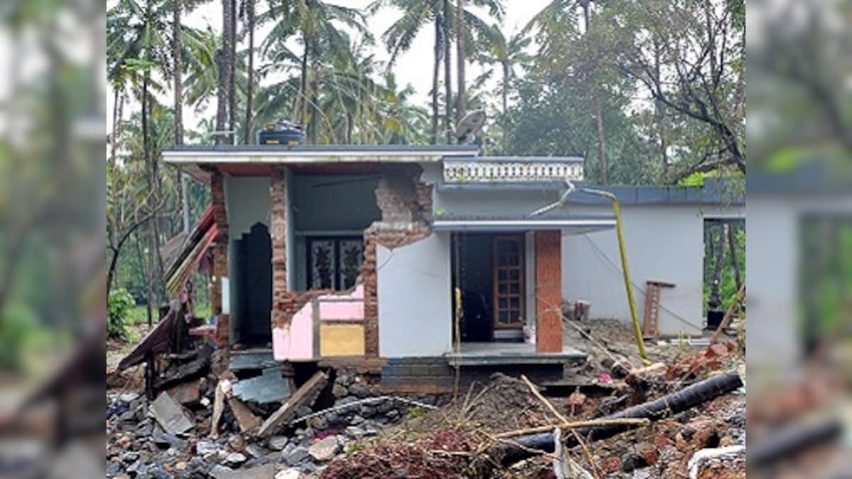 Kerala, After The Flood: Govt takes up massive task of cleaning houses, public spaces; electricians, plumbers also deployed