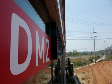 North and South Korea agree to withdraw some border guard posts on trial basis, says Seoul's defence minister Song Young-moo North and South Korea agree to withdraw some border guard posts on trial basis, says Seoul's defence minister Song Young-moo