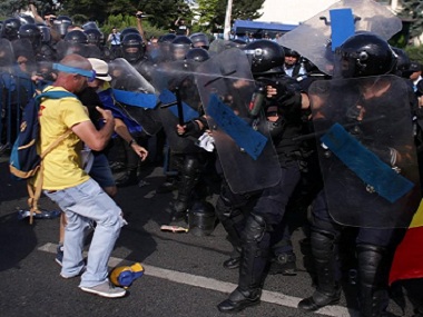 Romania protests: Hundreds injured in countrywide rallies against ruling government over corruption, weak judiciary Romania protests: Hundreds injured in countrywide rallies against ruling government over corruption, weak judiciary