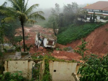 Kerala rains: Centre to send 35 NDRF teams to shore up rescue operations; 18 teams already present in state Kerala rains: Centre to send 35 NDRF teams to shore up rescue operations; 18 teams already present in state