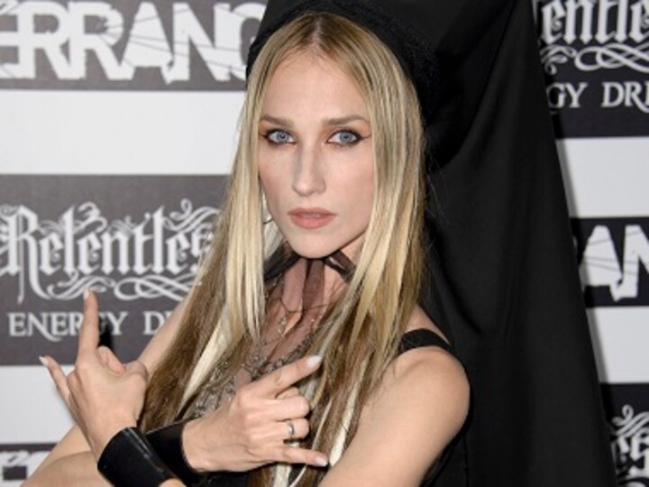 Jill Janus, lead vocalist of heavy metal band Huntress, commits suicide outside Portland, aged 43