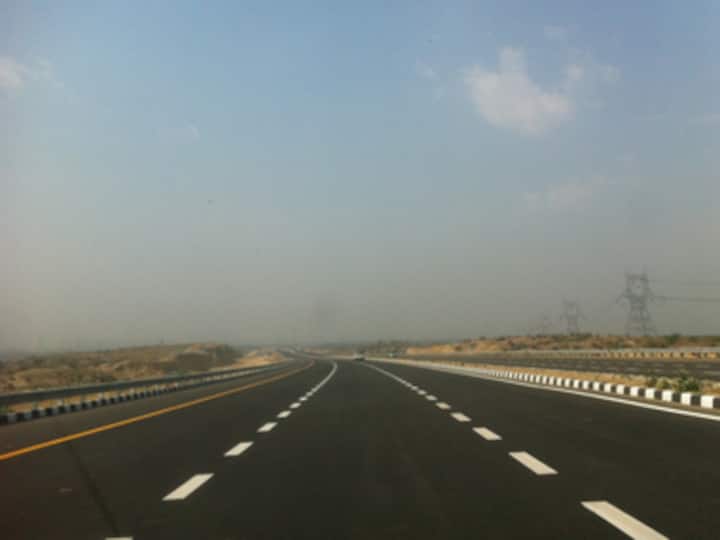 Akhilesh's dream project collapses: Part of Agra-Lucknow Expressway caves in after heavy rain; UP govt calls for probe