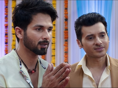 Batti Gul Meter Chalu trailer: Shahid Kapoor, Yami Gautam fight over the issue of power cuts Batti Gul Meter Chalu trailer: Shahid Kapoor, Yami Gautam fight over the issue of power cuts