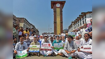 Article 35A in Jammu and Kashmir: The truth about migration in the state and India in graphs
