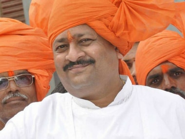 Karnataka BJP Leaders Rally Behind MLA Basanagouda Patil Yatnal For ...