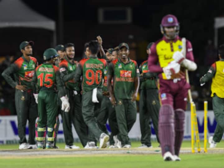 West Indies vs Bangladesh: Despite Andre Russell's spirited show, visitors clinch T20 series after 19-run victory via DLS Method West Indies vs Bangladesh: Despite Andre Russell's spirited show, visitors clinch T20 series after 19-run victory via DLS Method
