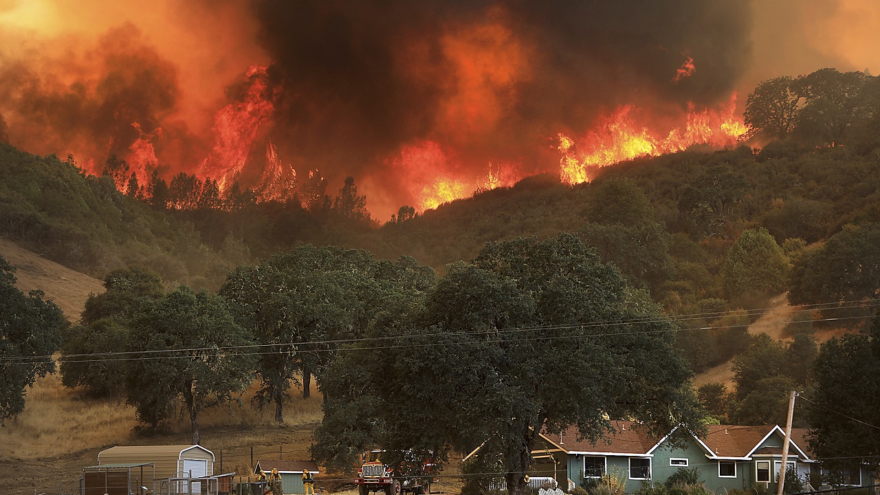 Wildfires the size of Los Angeles may grow to be the worst in California's history Wildfires the size of Los Angeles may grow to be the worst in California's history