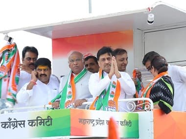Congress leaders at the jan Sangharsh Yatra. Twitter @INCMaharashtra