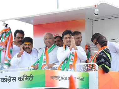 Congress launches 'Jan Sangharsh Yatra' in Maharashtra to highlight failures of BJP govt; campaign to end on 8 September Congress launches 'Jan Sangharsh Yatra' in Maharashtra to highlight failures of BJP govt; campaign to end on 8 September