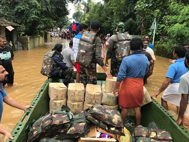Kerala floods: Nirmala Sitharaman ensured 'every assistance' from Centre; armed forces rescued over 6,000 people Kerala floods: Nirmala Sitharaman ensured 'every assistance' from Centre; armed forces rescued over 6,000 people