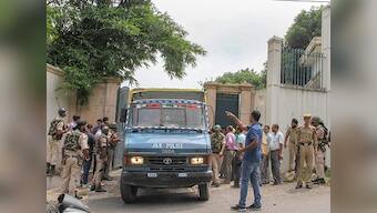 Security breach at Farooq Abdullah's residence: Magisterial inquiry ordered into killing of man who attempted to break into house