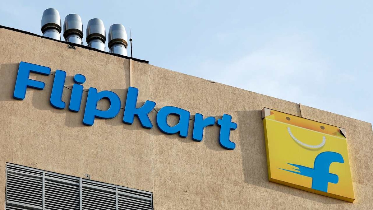 Flipkart and Amazon not misusing their dominant market position in India: CCI