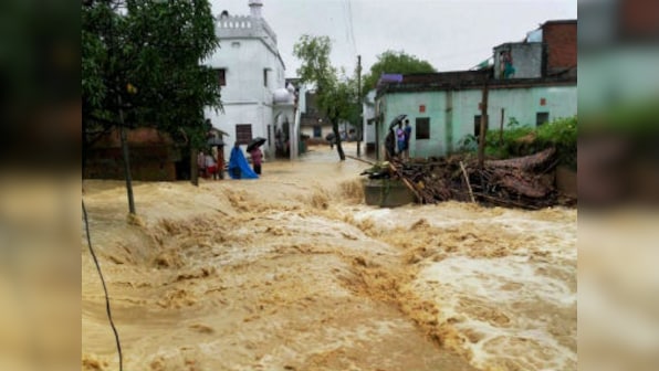 Heavy rains force thousands to flee home in Myanmar; four towns along Ayeyarwady, Chindwin Rivers at risk of flooding