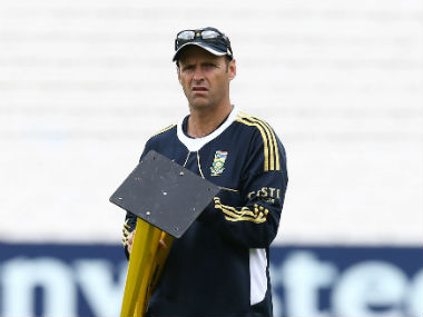 Royal Challengers Bangalore replace Daniel Vettori with former South Africa batsman Gary Kirsten as head coach Royal Challengers Bangalore replace Daniel Vettori with former South Africa batsman Gary Kirsten as head coach