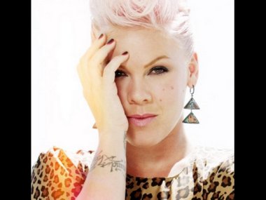Singer Pink cancels third show in Australia, admitted into hospital due to gastric virus and dehydration Singer Pink cancels third show in Australia, admitted into hospital due to gastric virus and dehydration