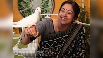Kaatrin Mozhi new stills show Jyothika in an unembellished avatar, playing with a pet pigeon