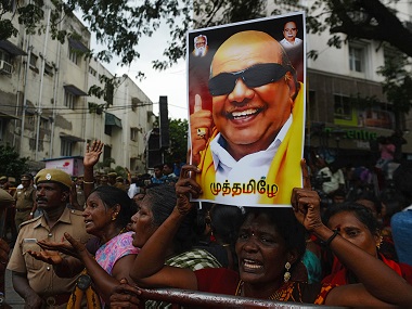 Karunanidhi passes away at 94: Narendra Modi calls DMK chief a deep-rooted mass leader; Rajinikanth says it's a 'black day' Karunanidhi passes away at 94: Narendra Modi calls DMK chief a deep-rooted mass leader; Rajinikanth says it's a 'black day'