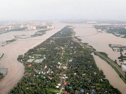 Kerala floods: PSU general insurers promise quick settlement of car, bike claims; set up camps across state Kerala floods: PSU general insurers promise quick settlement of car, bike claims; set up camps across state