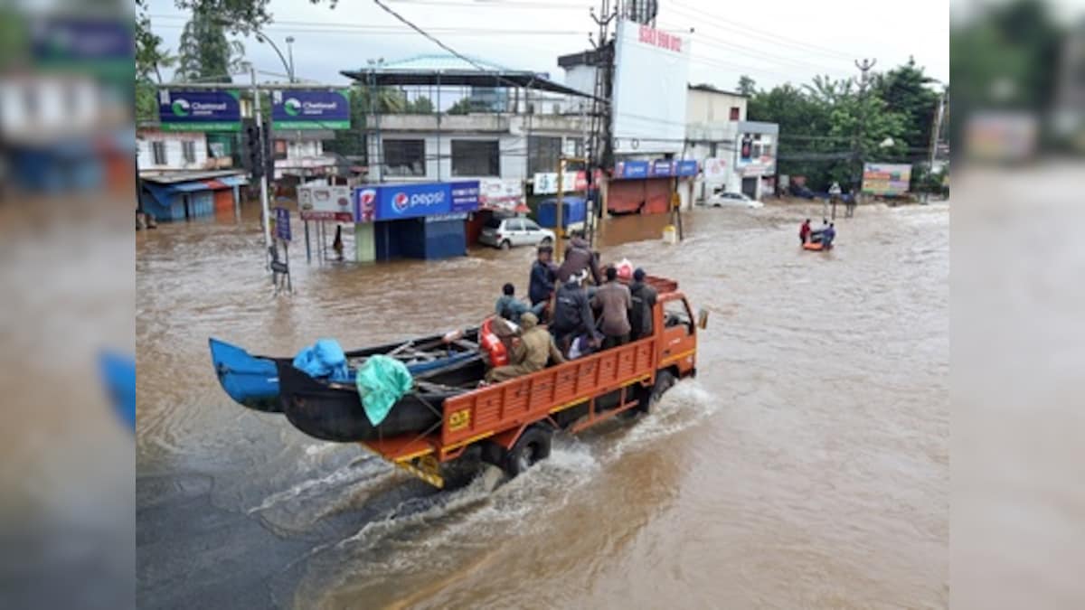 Kerala, After The Flood: 70,000 people volunteer for clean-up drive in Kuttanad, aim to clear debris from 1 lakh buildings