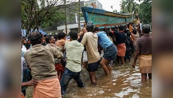 Kerala floods: 250 boats, 23 helicopters added for rescue operations; situation under control, says CM Pinarayi Vijayan