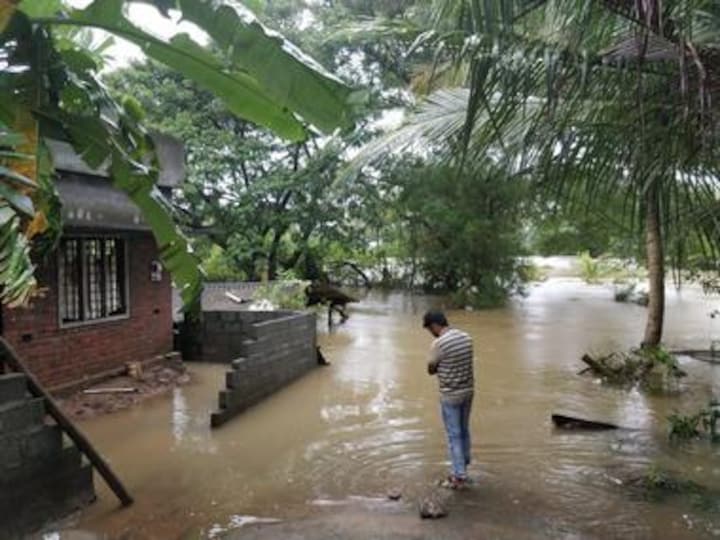 Kerala floods: Commercial flight operations commence from naval airport in Kochi, train services yet to achieve normalcy