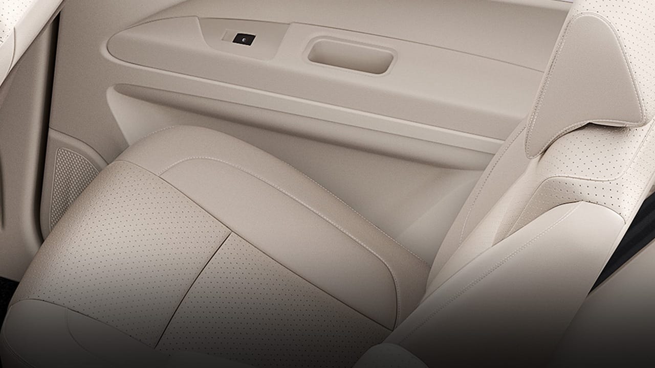 Mahindra Marazzo Seats.
