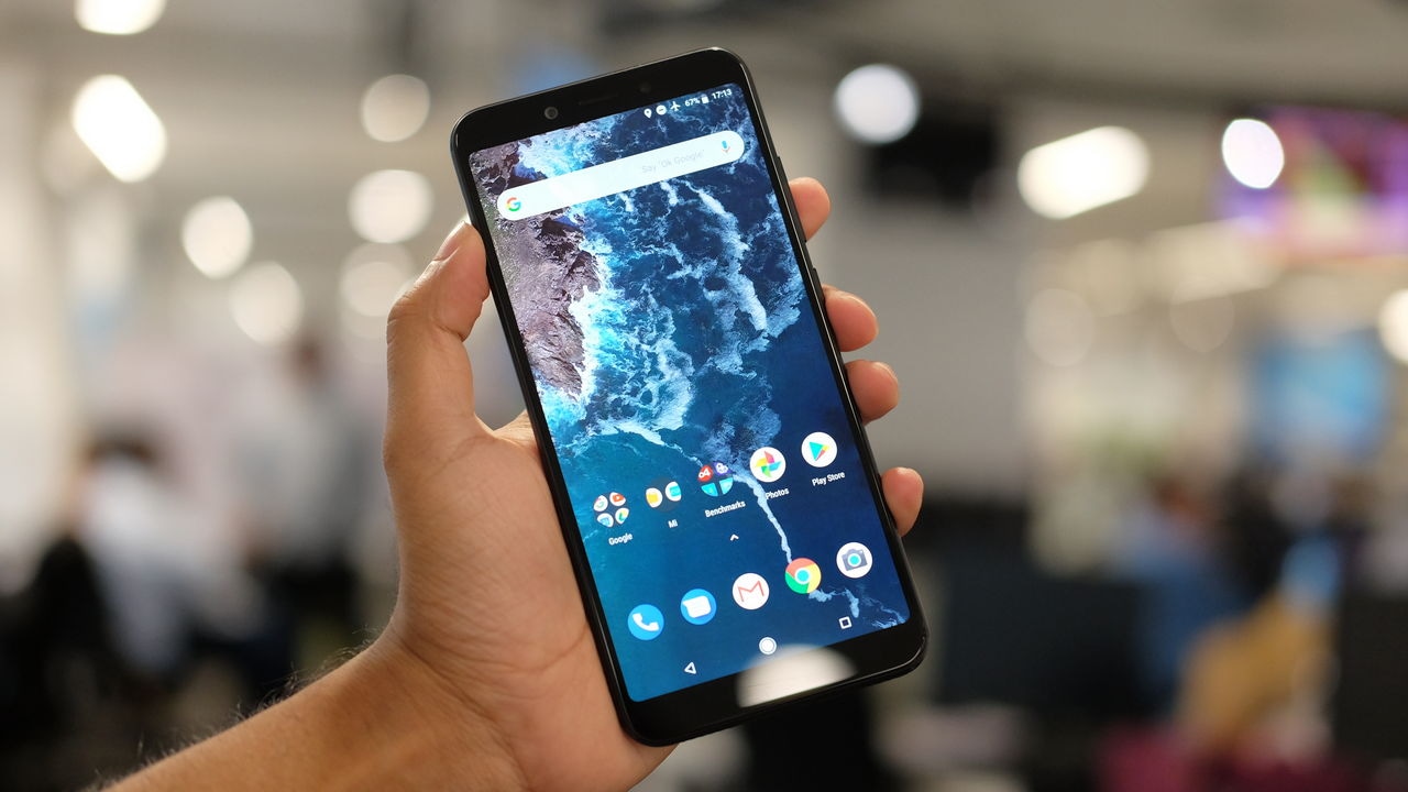 The Mi A2 is the second generation Android One smartphone from Xiaomi. Image: tech2/Amrita Rajput